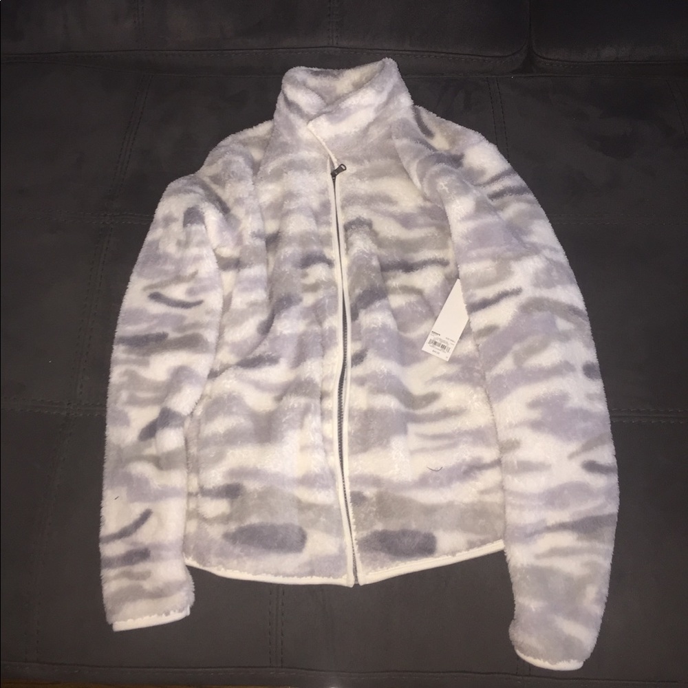 Kohl’s Fluffy zip up sweater
